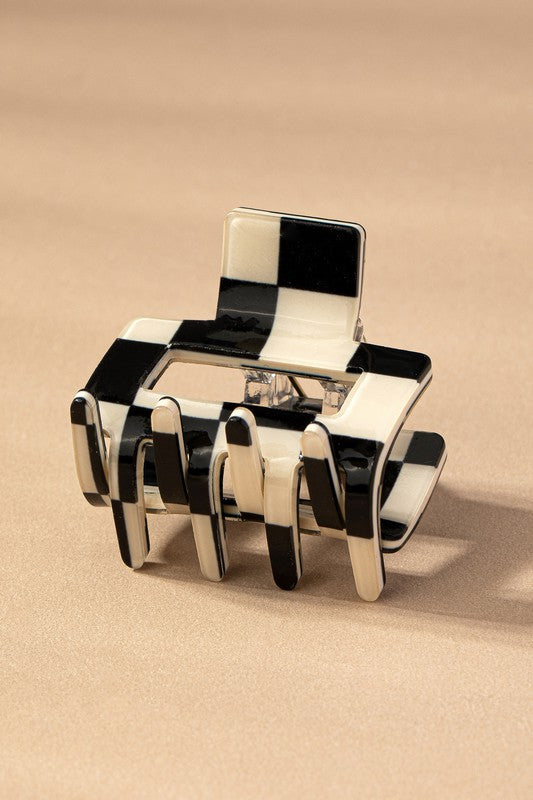 THE MINI CHECKER CLAW CLIP