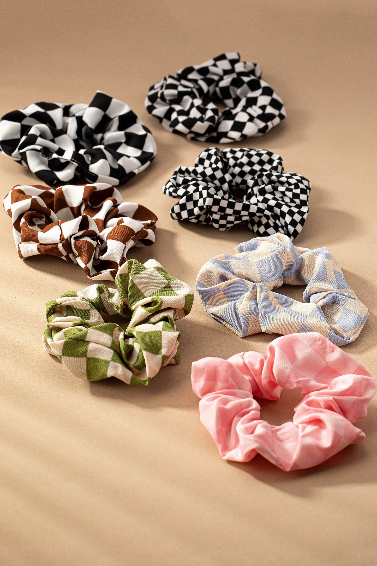 THE CHECKER HAIR SCRUNCHIE