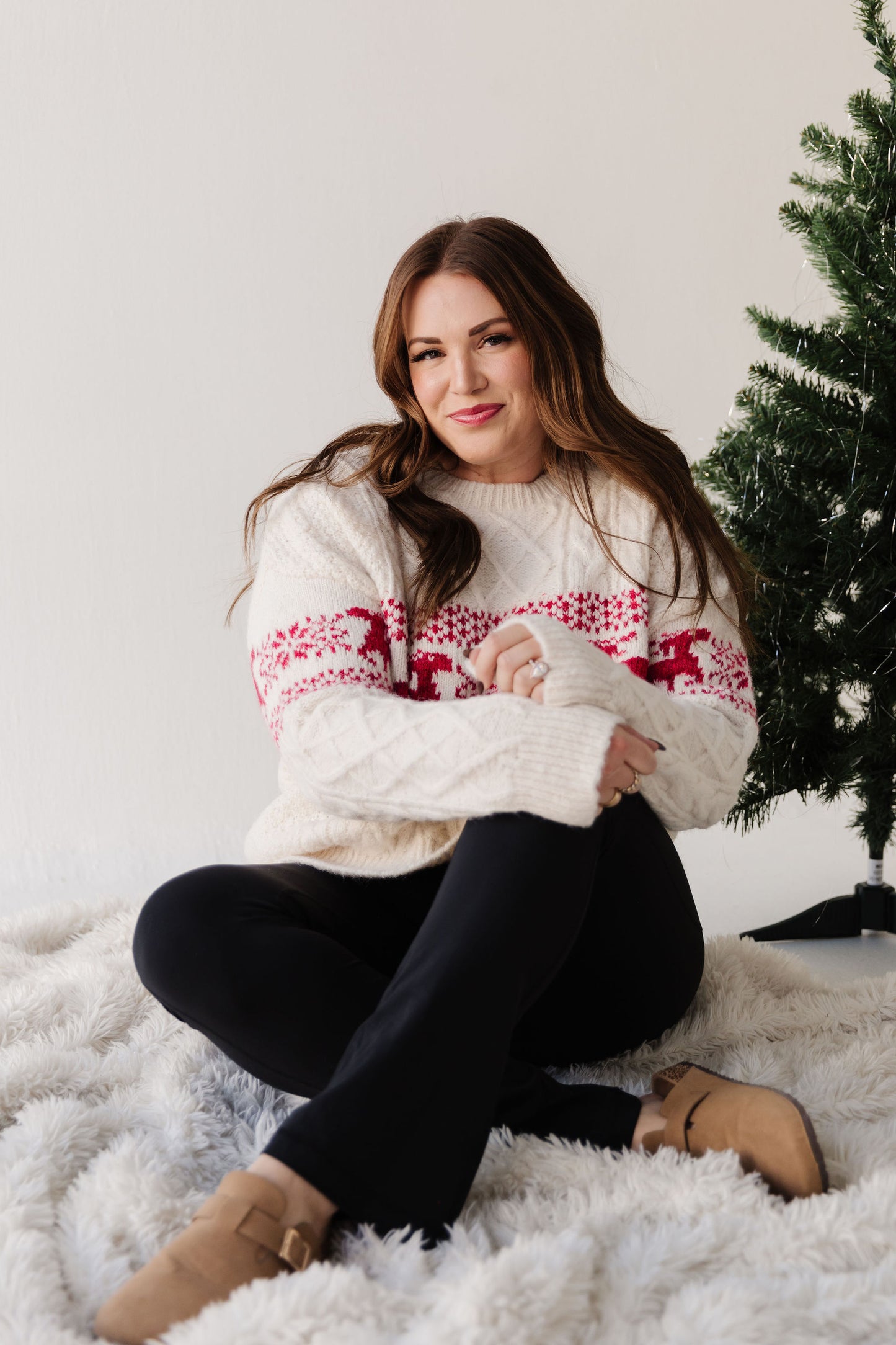 THE REINDEER KNIT SWEATER IN CREAM