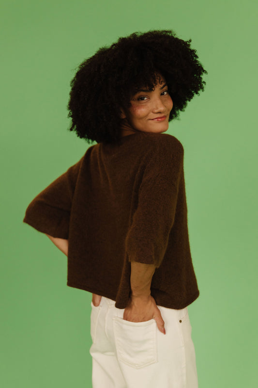THE KATELYNN KNIT CARDIGAN IN BROWN
