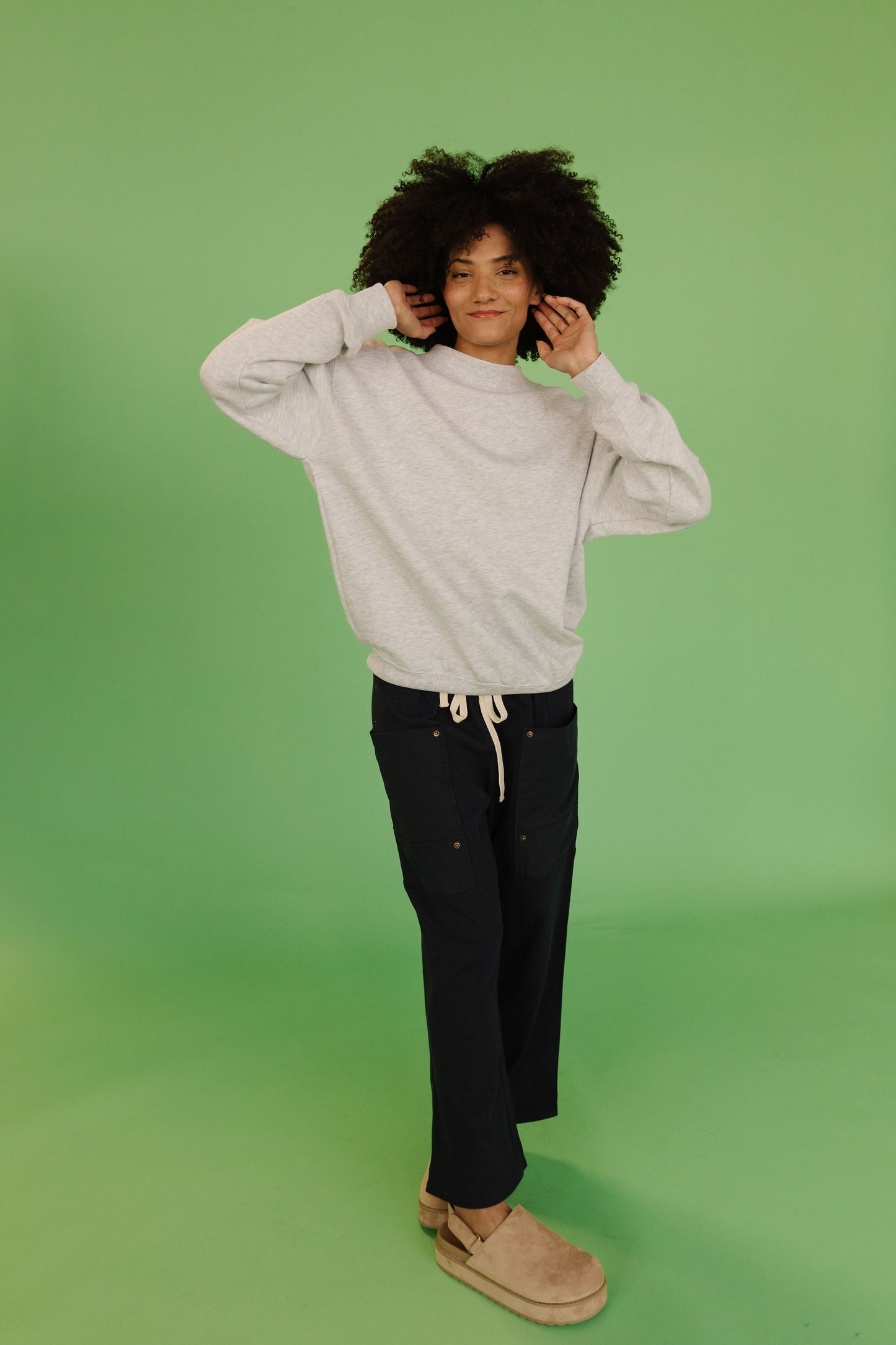 THE PARKER OVERSIZED MOCKNECK SWEATSHIRT IN GREY