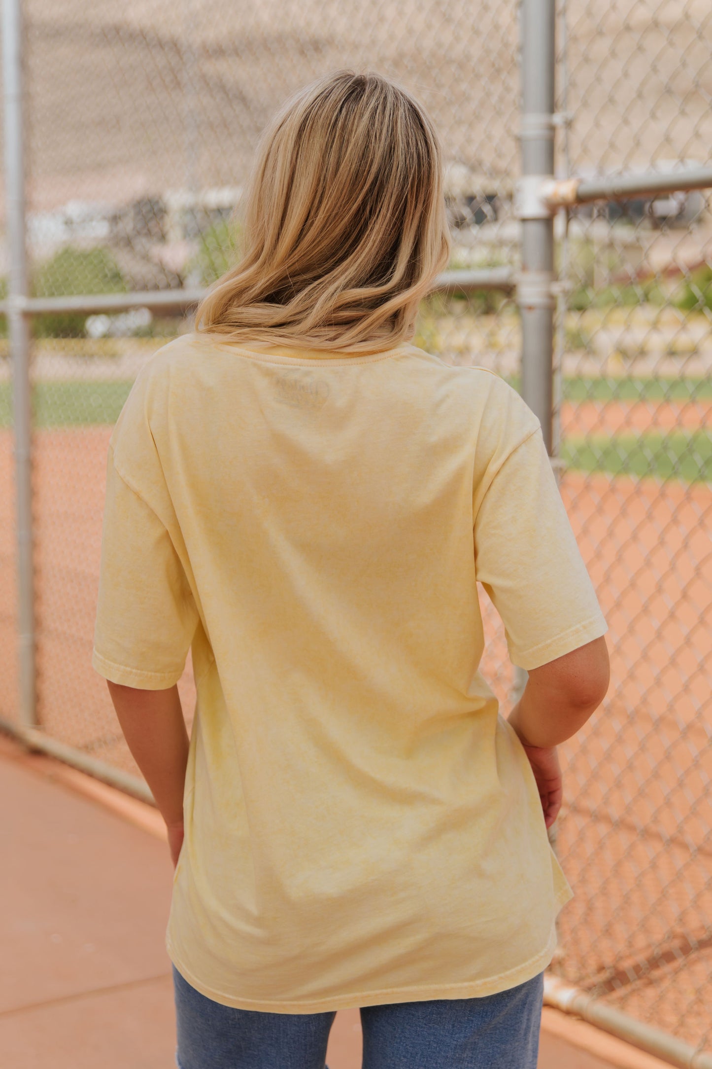 THE HAWAII OVERSIZED TOP IN WASHED YELLOW