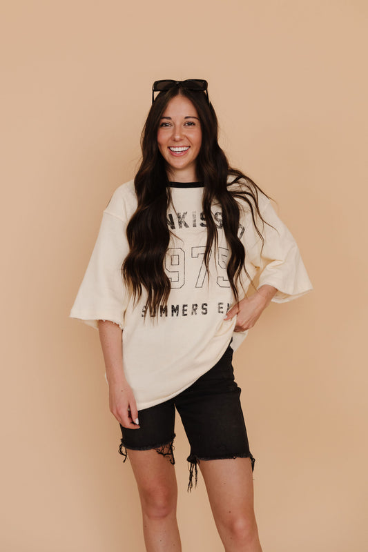 THE KIM BERMUDA SHORTS IN BLACK DENIM