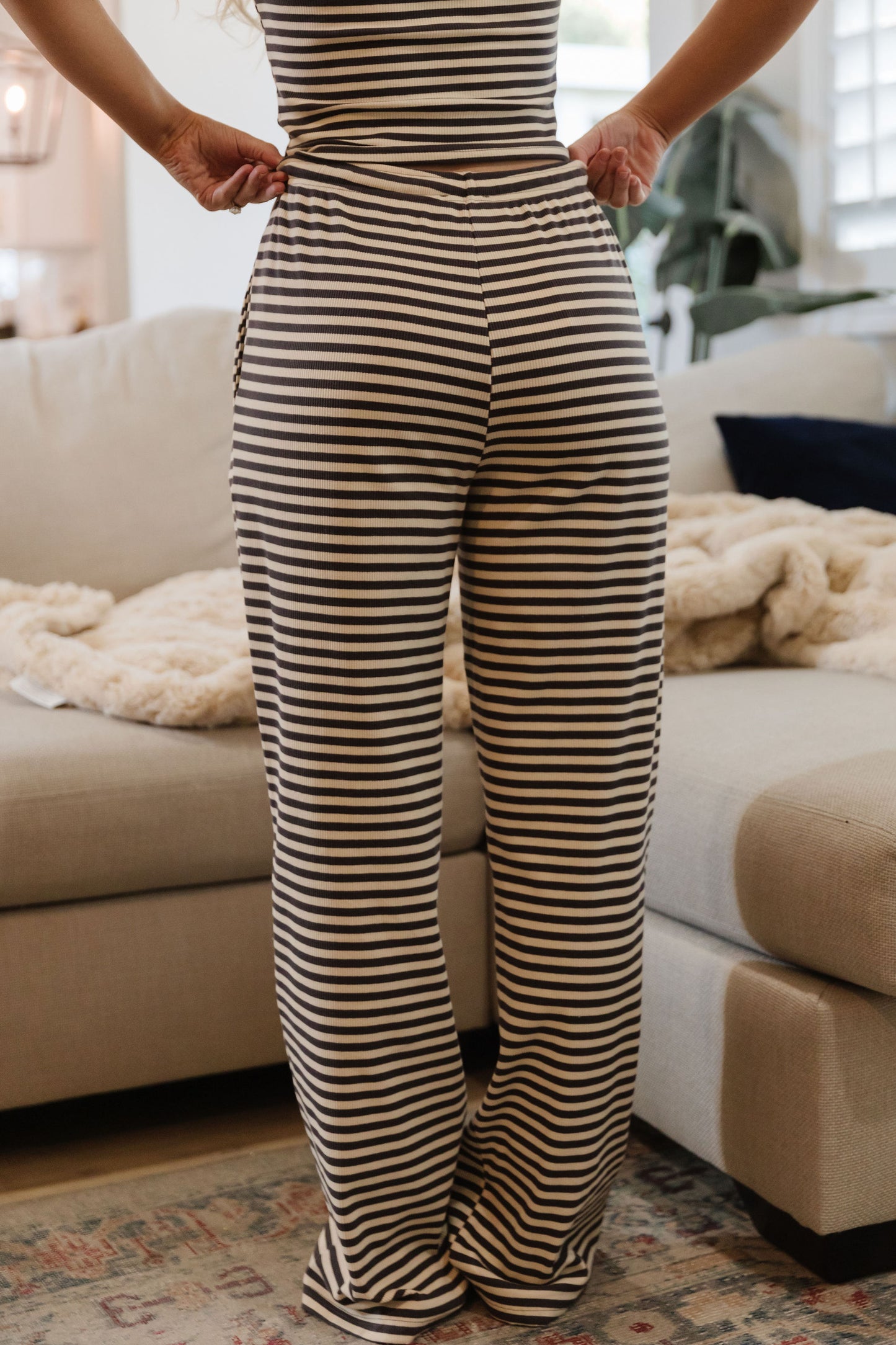 THE LORYN STRIPED PANTS IN CHARCOAL