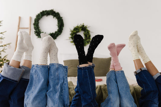 THE RUFFLE TRIM POLKA DOT SOCKS