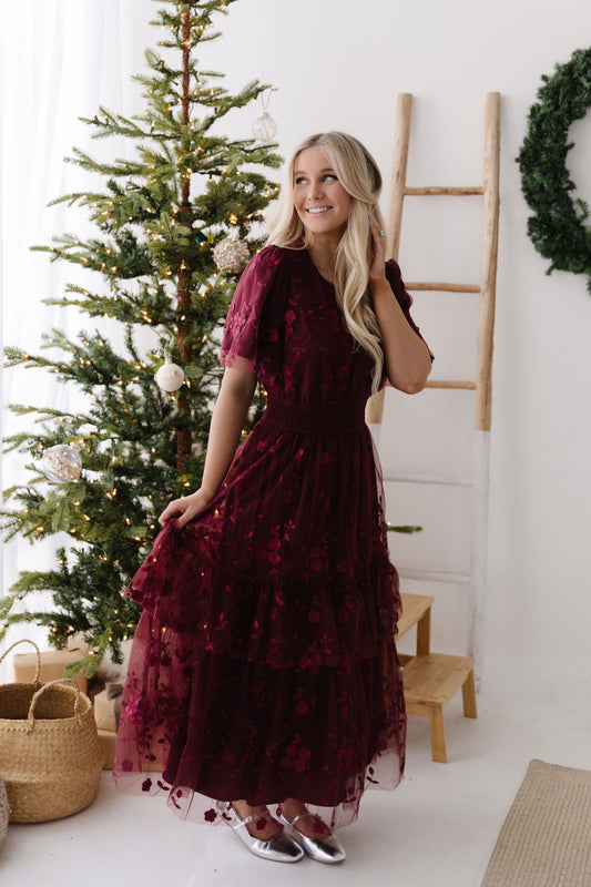 THE BRYNNA FLORAL EMBROIDERED DRESS IN WINE
