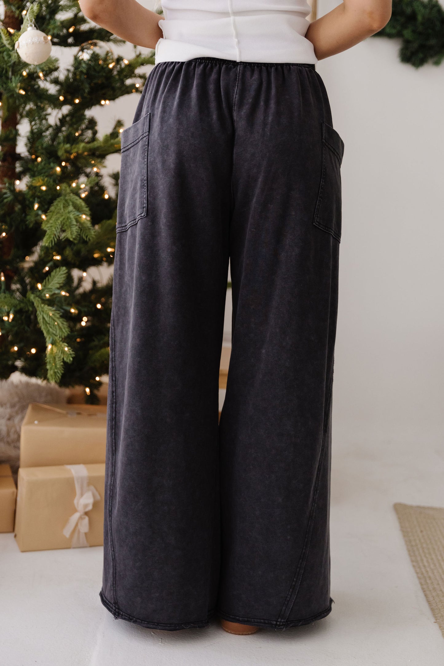 THE FREE SPIRIT PULL ON PANTS IN BLACK