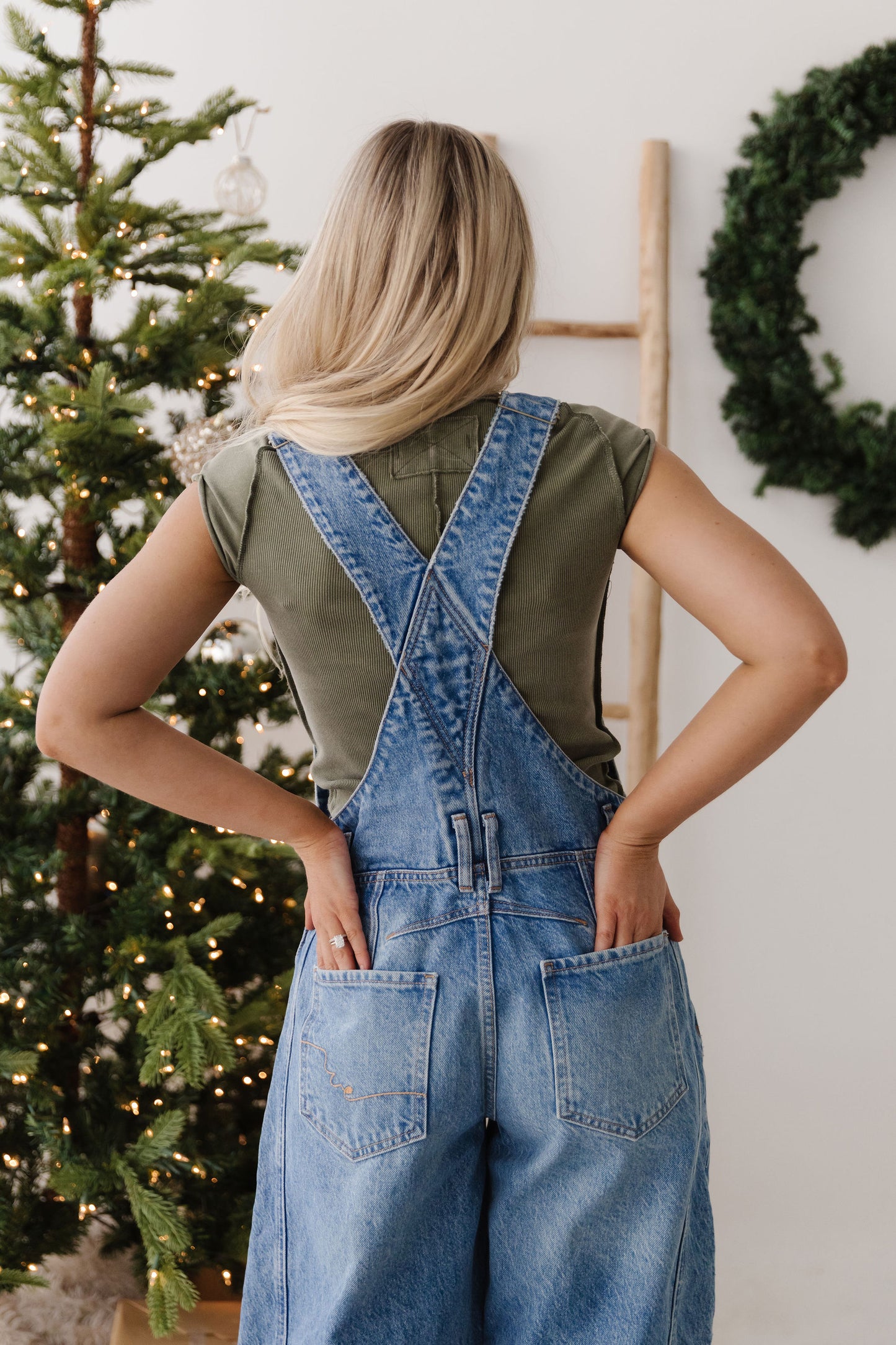 FREE PEOPLE GOOD LUCK BARREL OVERALLS IN ULTRA LIGHT