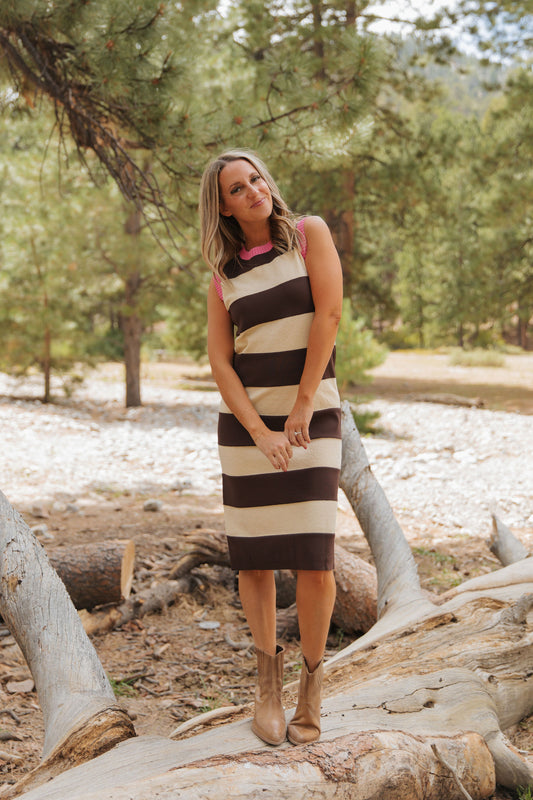 THE MAGGY SHEATH MIDI IN BROWN/CREAM