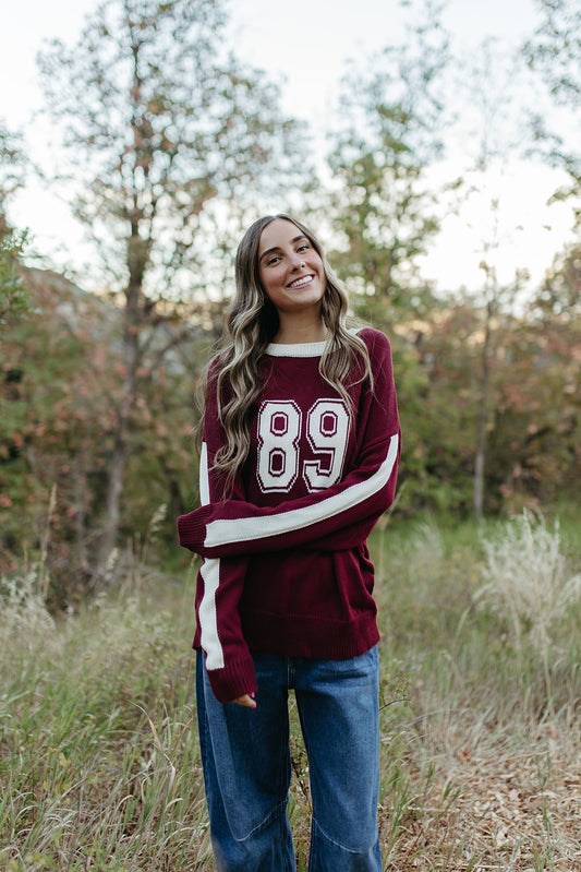 THE 89 OVERSIZED SWEATER IN BURGUNDY