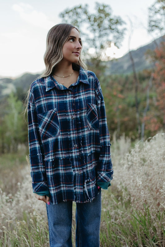 THE GEORGIA FLANNEL SHACKET IN NAVY