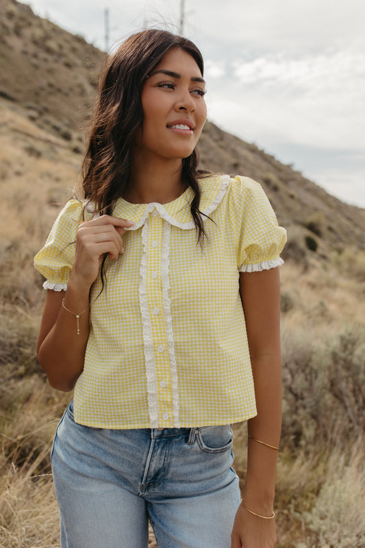 THE VENICE LACE TRIM TOP IN YELLOW