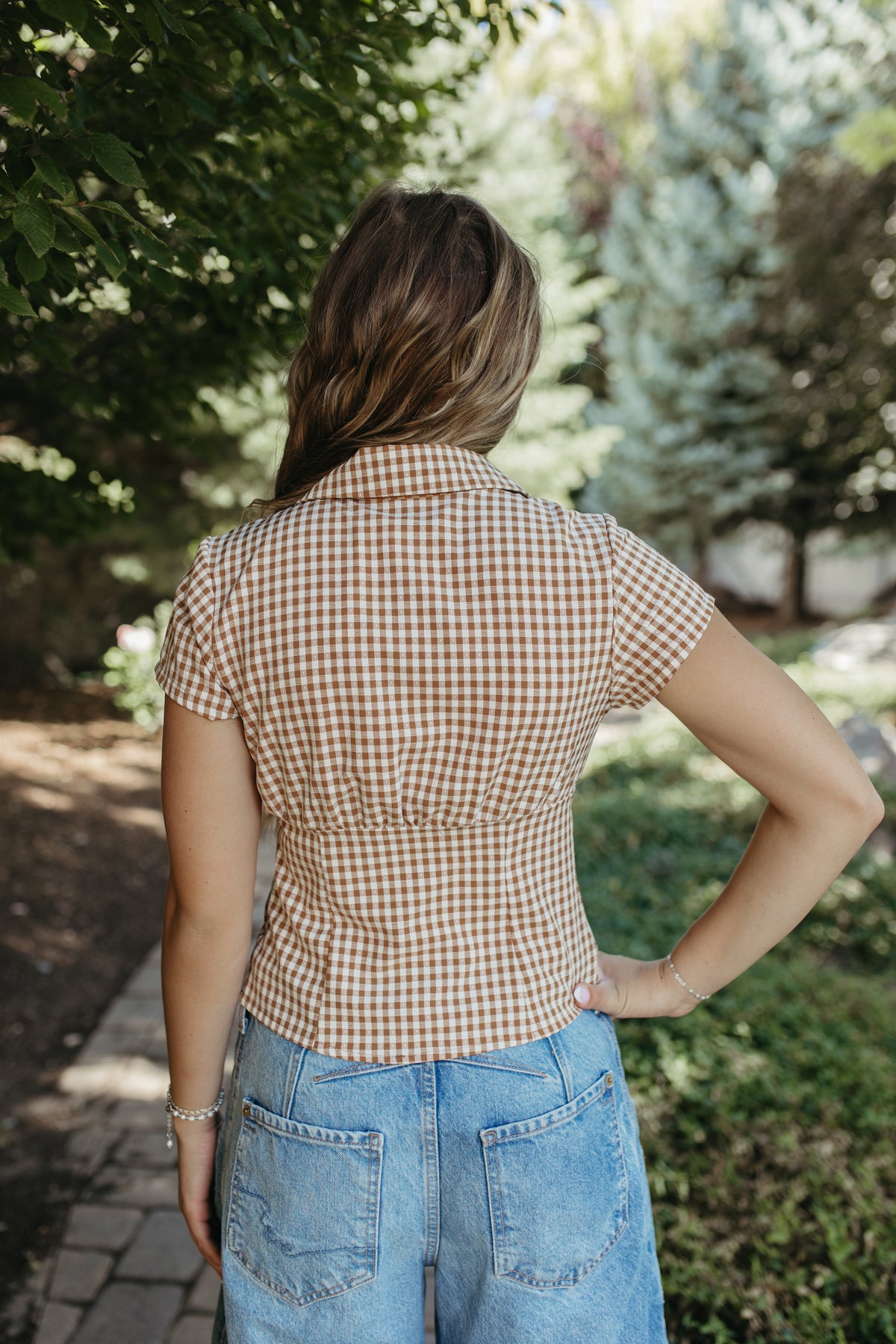 THE BRIANNA GINGHAM SHORT SLEEVE COLLARED TOP IN OLIVE