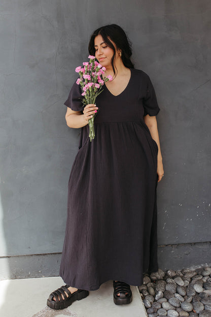 THE EASTON WASHED LINEN MAXI DRESS IN CHARCOAL