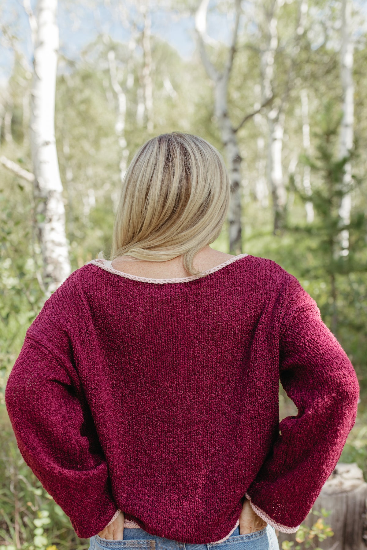 THE SIYA LONG SLEEVE KNIT SWEATER IN BURGUNDY
