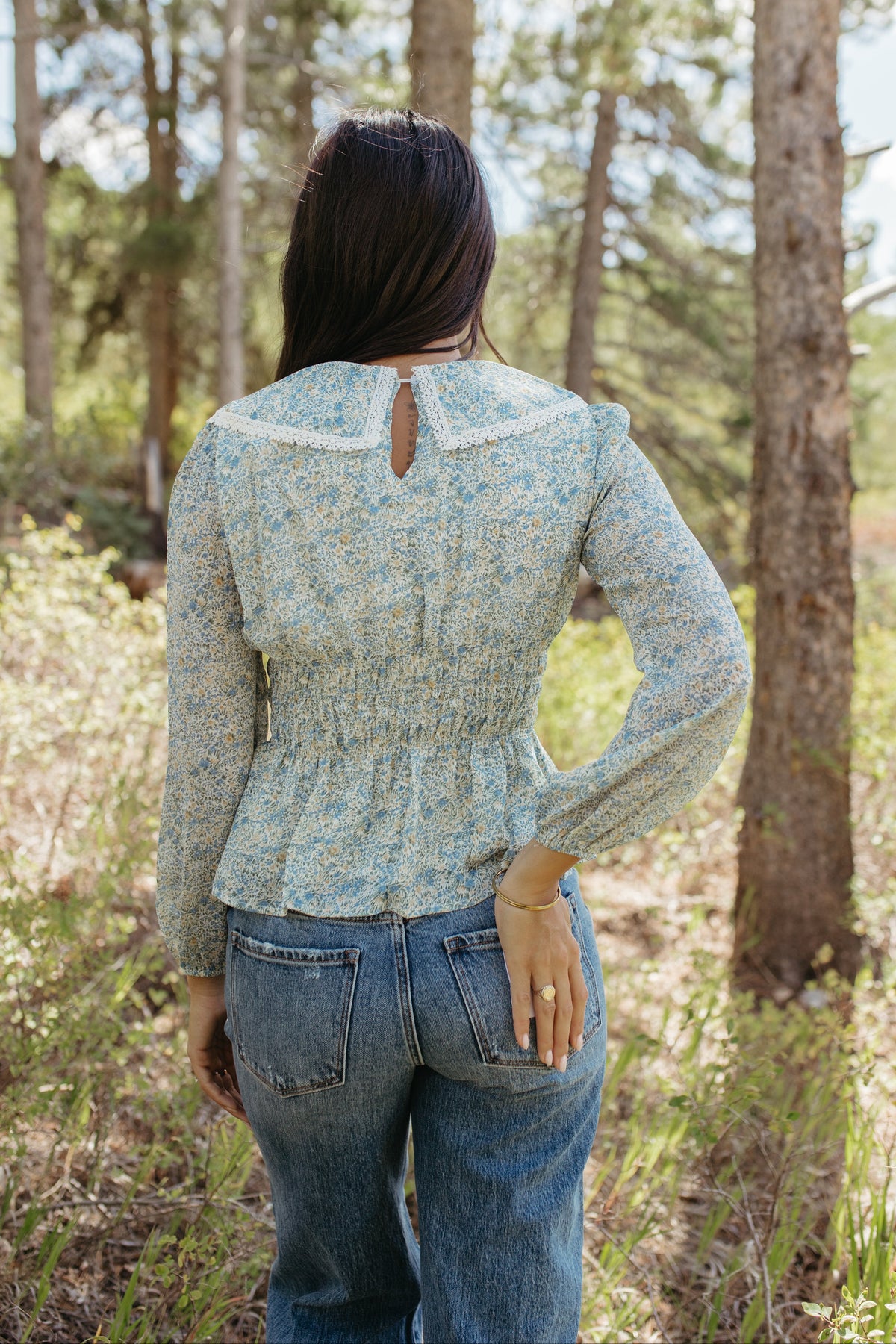 THE BILLIE FLORAL LACE BLOUSE IN BLUE