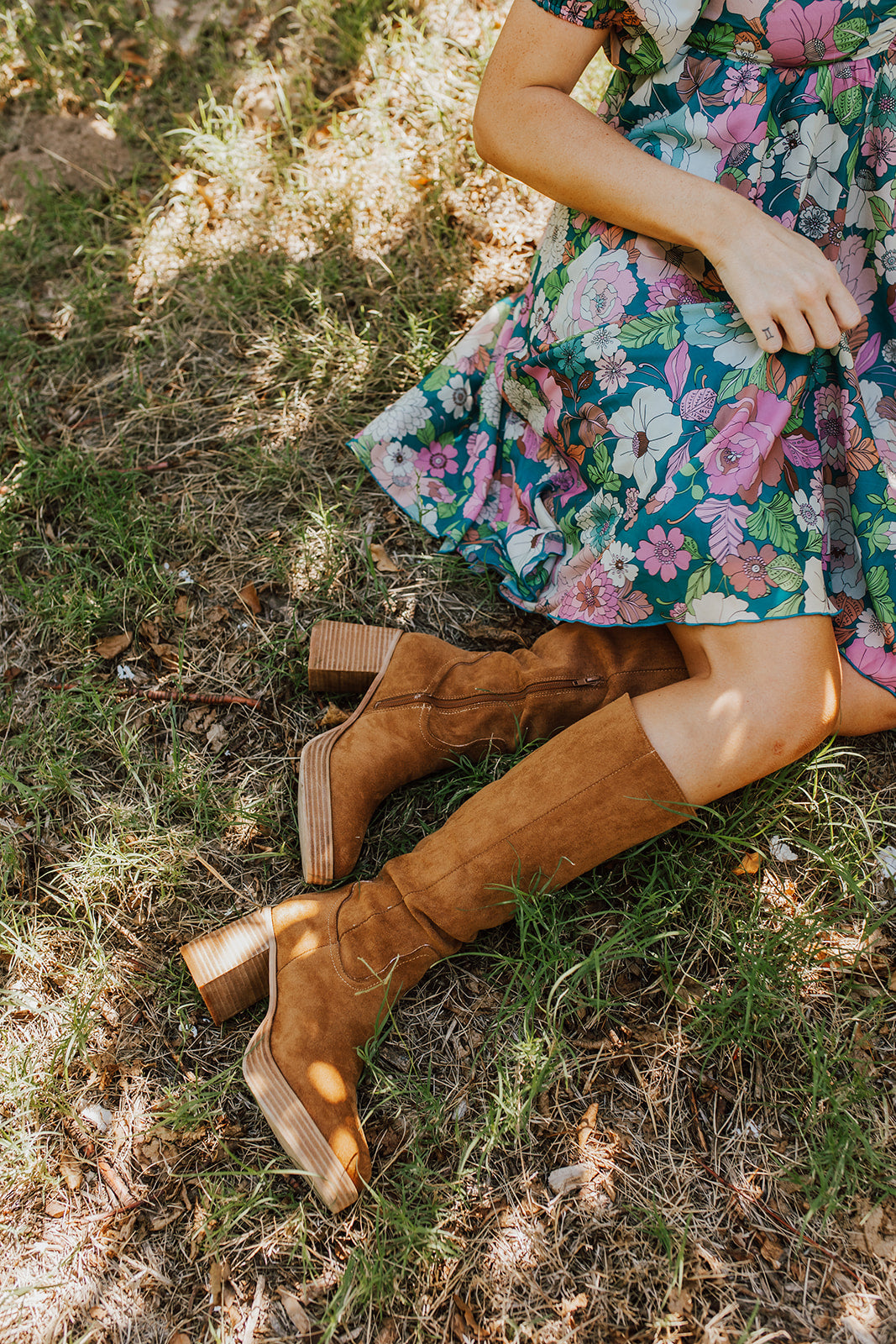 Chunky knee high heeled boots | PINK DESERT