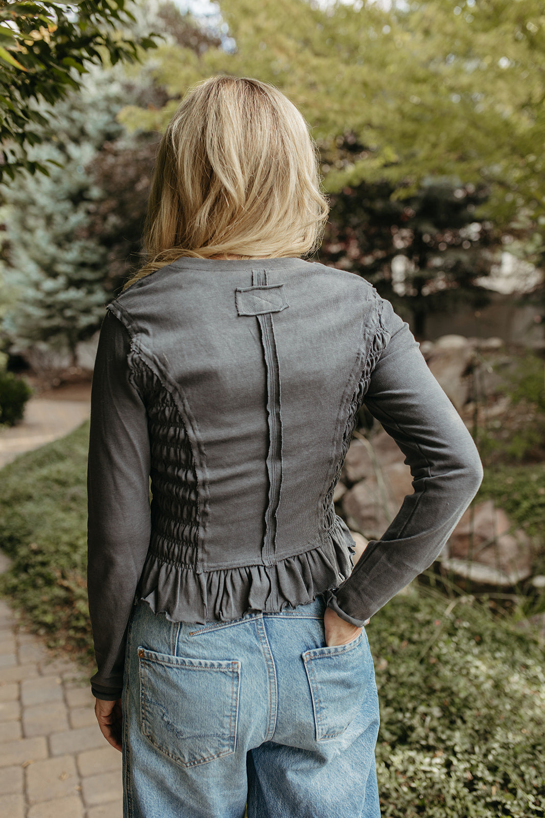 THE JANIYAH RUFFLED RUCHED TOP IN FOREST SAGE