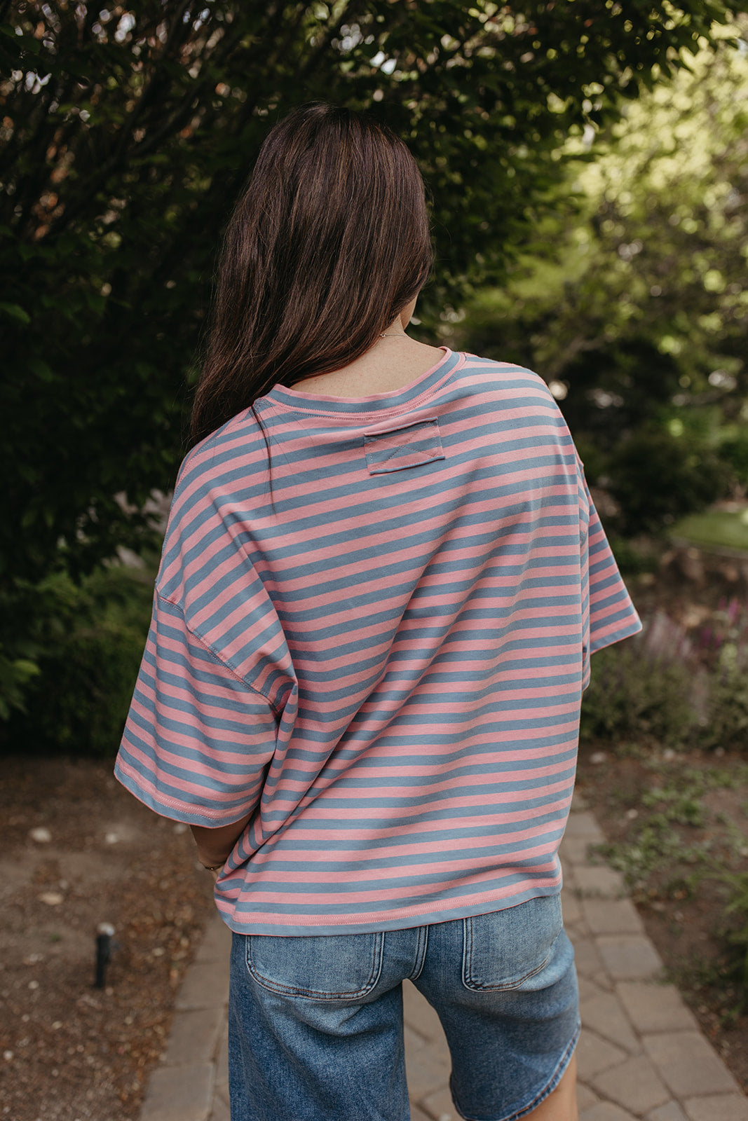 THE EVELYN OVERSIZED STRIPE TEE IN BLUE/PINK