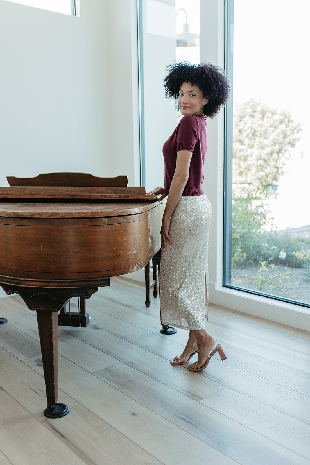 THE AVERY BUTTON DOWN SWEATER IN BURGUNDY