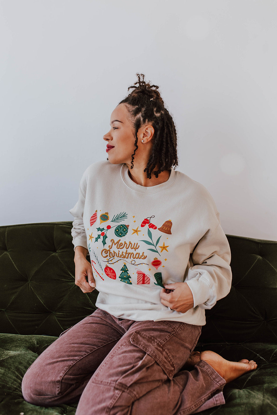 THE NOSTALGIC MERRY CHRISTMAS PULLOVER IN SAND BY PINK DESERT