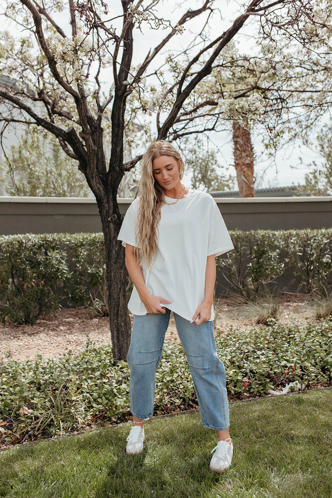 THE EVERYDAY TEE IN OFF WHITE