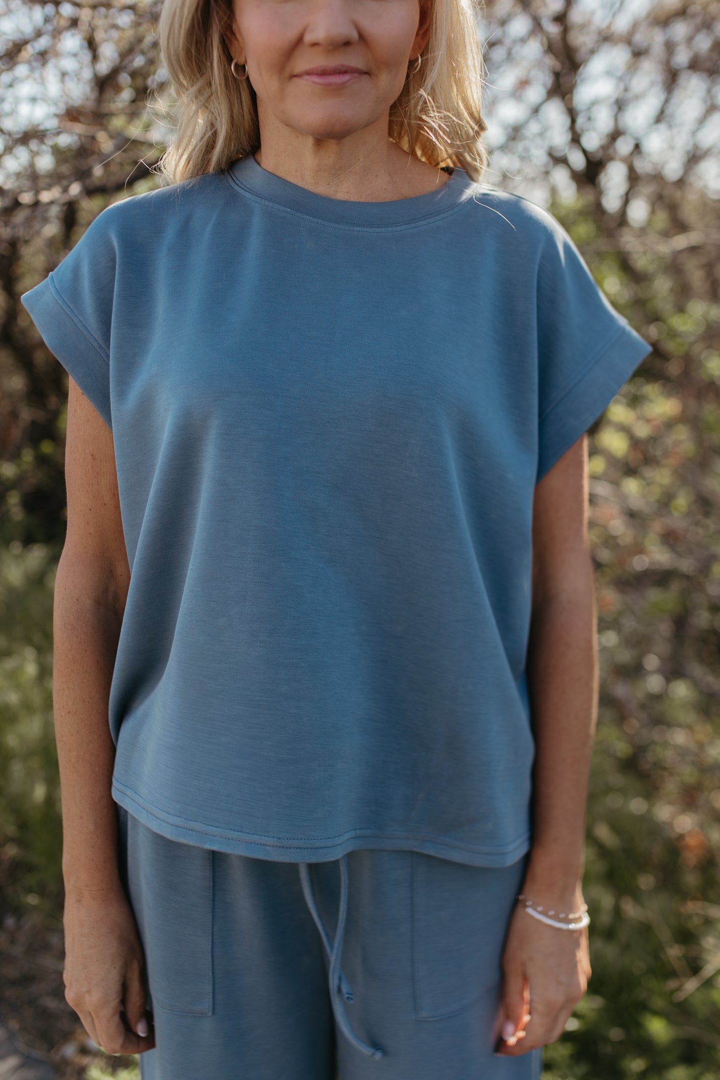 THE GENEVIEVE MINERAL WASHED TOP IN BLUE