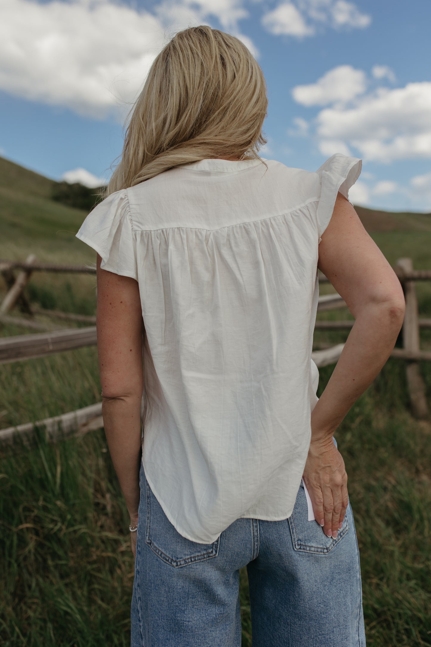 THE BLISS WHITE BUTTON UP TOP
