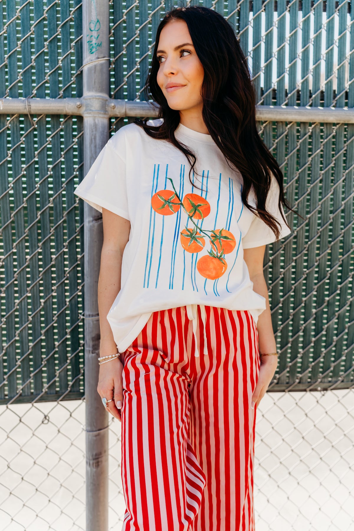 THE TOMATO STRIPE GRAPHIC TEE IN WHITE – Pink Desert