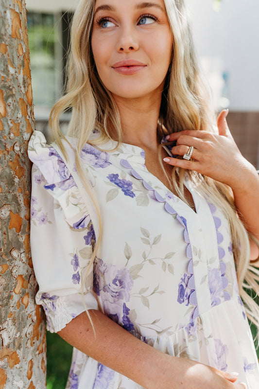 THE FINLEE FLORAL MIDI DRESS IN LILAC