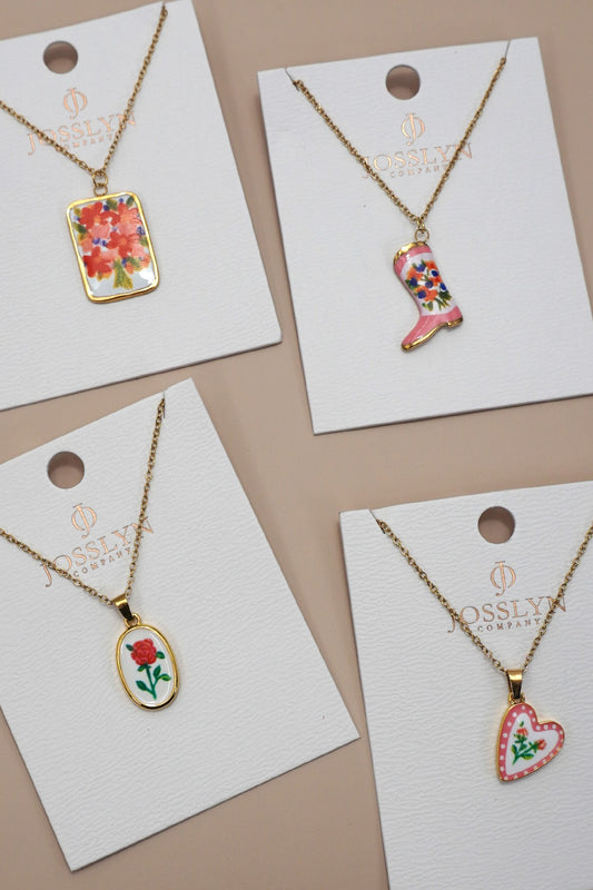 THE CERAMIC HEART NECKLACE IN GOLD