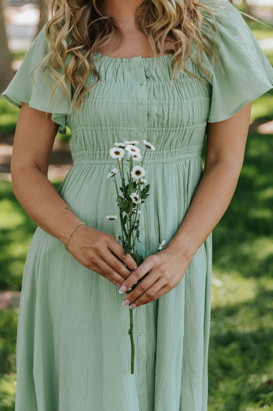 THE BRYNN MAXI BUTTON DOWN DRESS IN GREEN