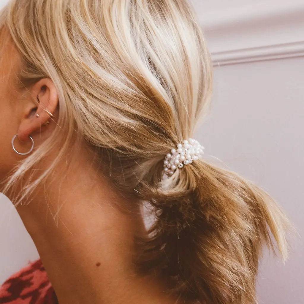 THE PEARL HAIR TIE