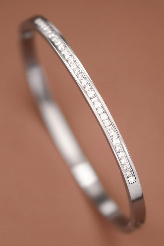 THE DIAMOND SILVER BANGLE