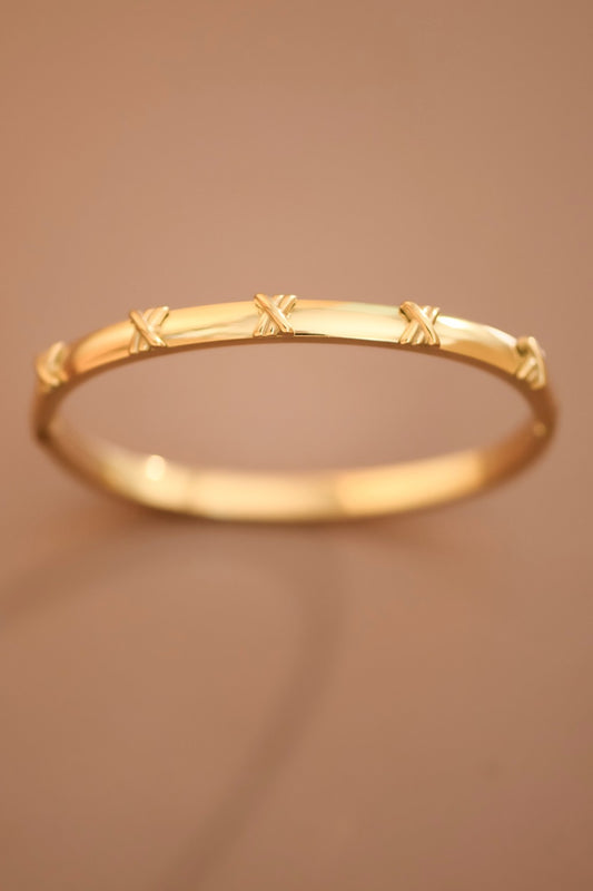 X DETAIL CUFF BRACELET