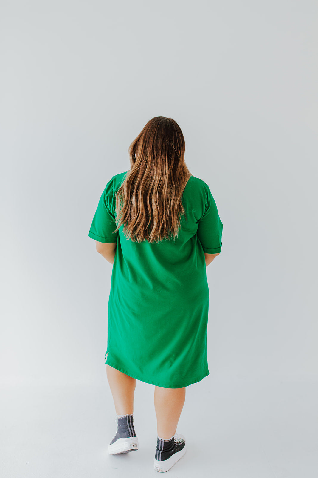 THE EASY DOES IT POCKET T-SHIRT DRESS BY PINK DESERT IN KELLY GREEN