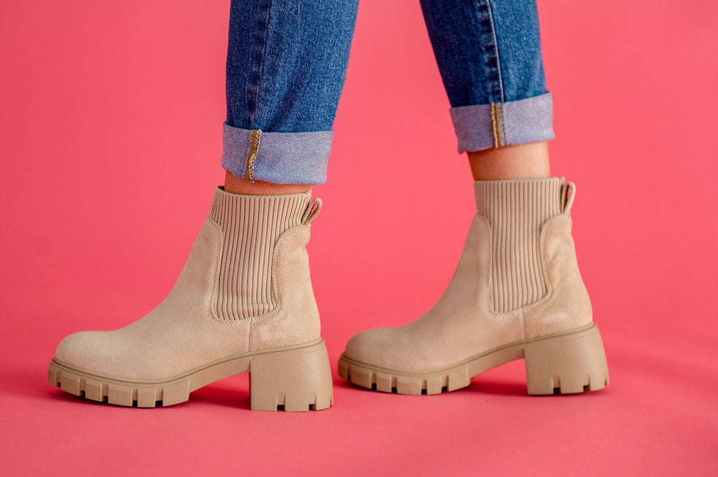 THE HAYLE PLATFORM CHELSEA BOOTS IN SAND BY STEVE – Pink Desert
