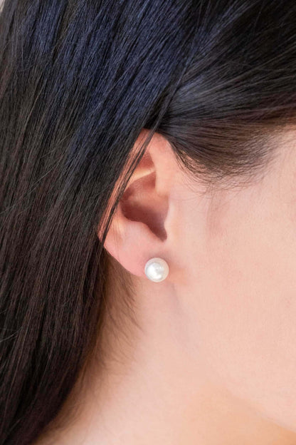 THE DAINTY PEARL STUDS