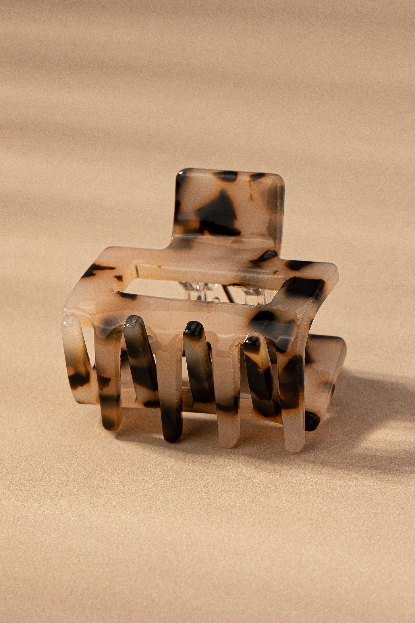 THE MINI TORTOISE CLAW CLIP