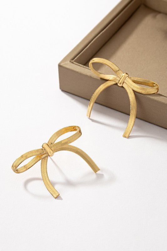 THE BOW EARRINGS IN HERRINGBONE CHAIN GOLD