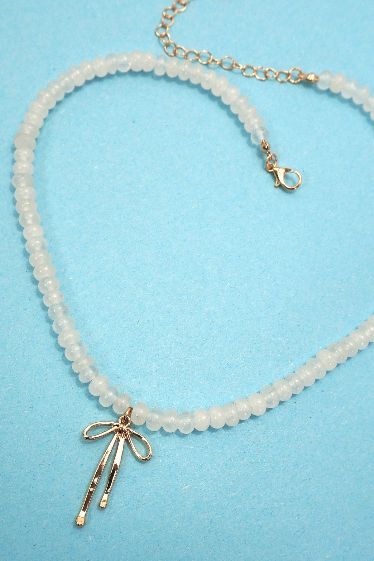 THE STONE BEADED CHARM NECKLACE