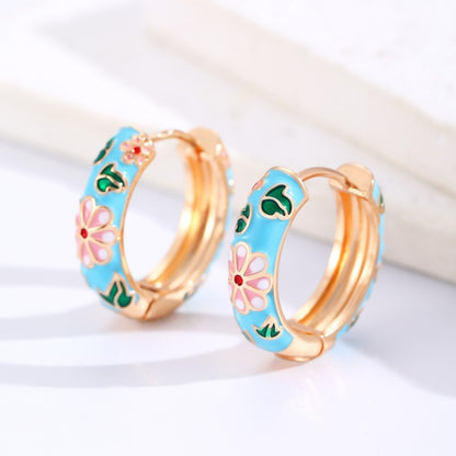 THE VINTAGE FLORAL HOOP EARRINGS IN GOLD