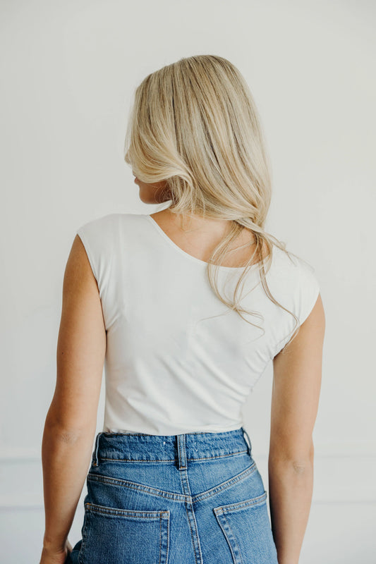 THE LAYERING CAP SLEEVE TEE IN CREAM BY MIKAROSE