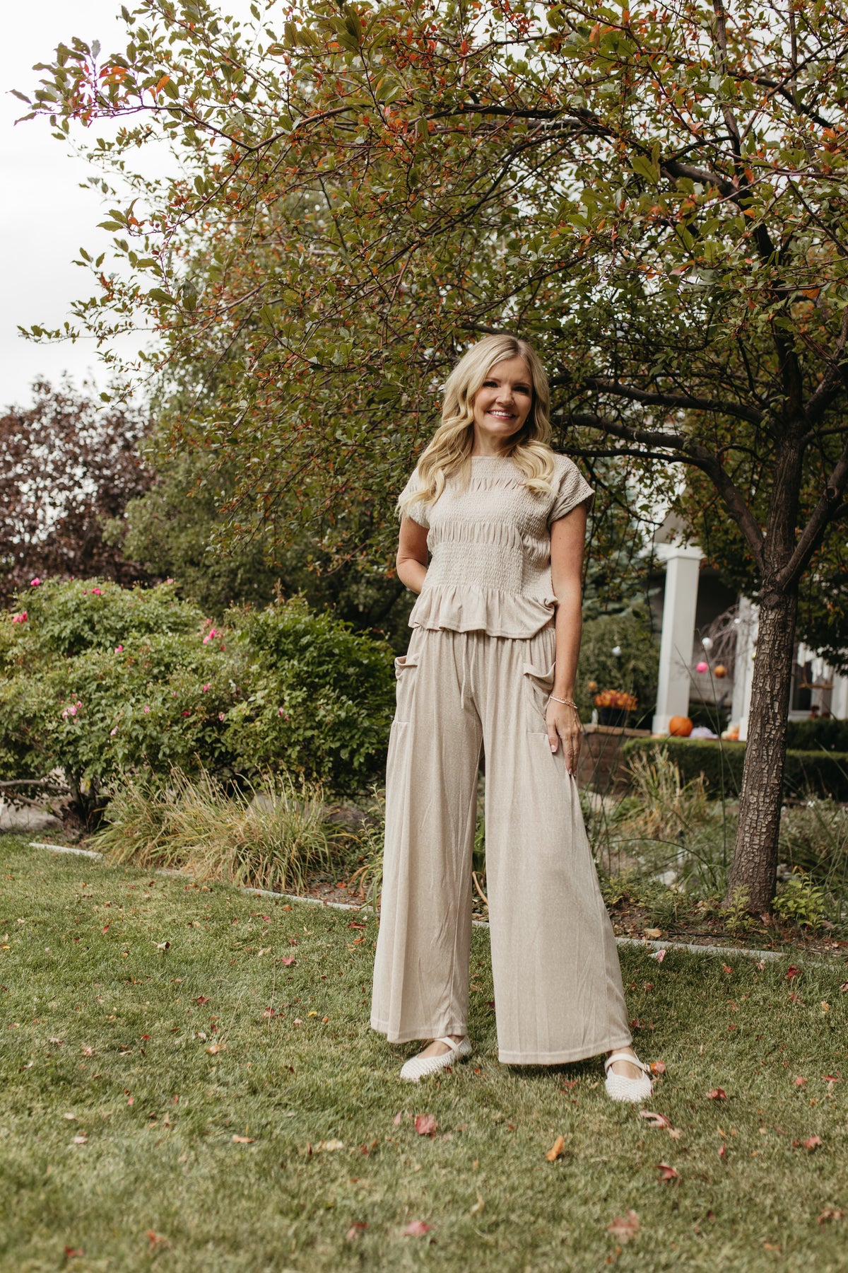 THE AZALEA RELAXED SMOCKED KNIT SET IN BEIGE