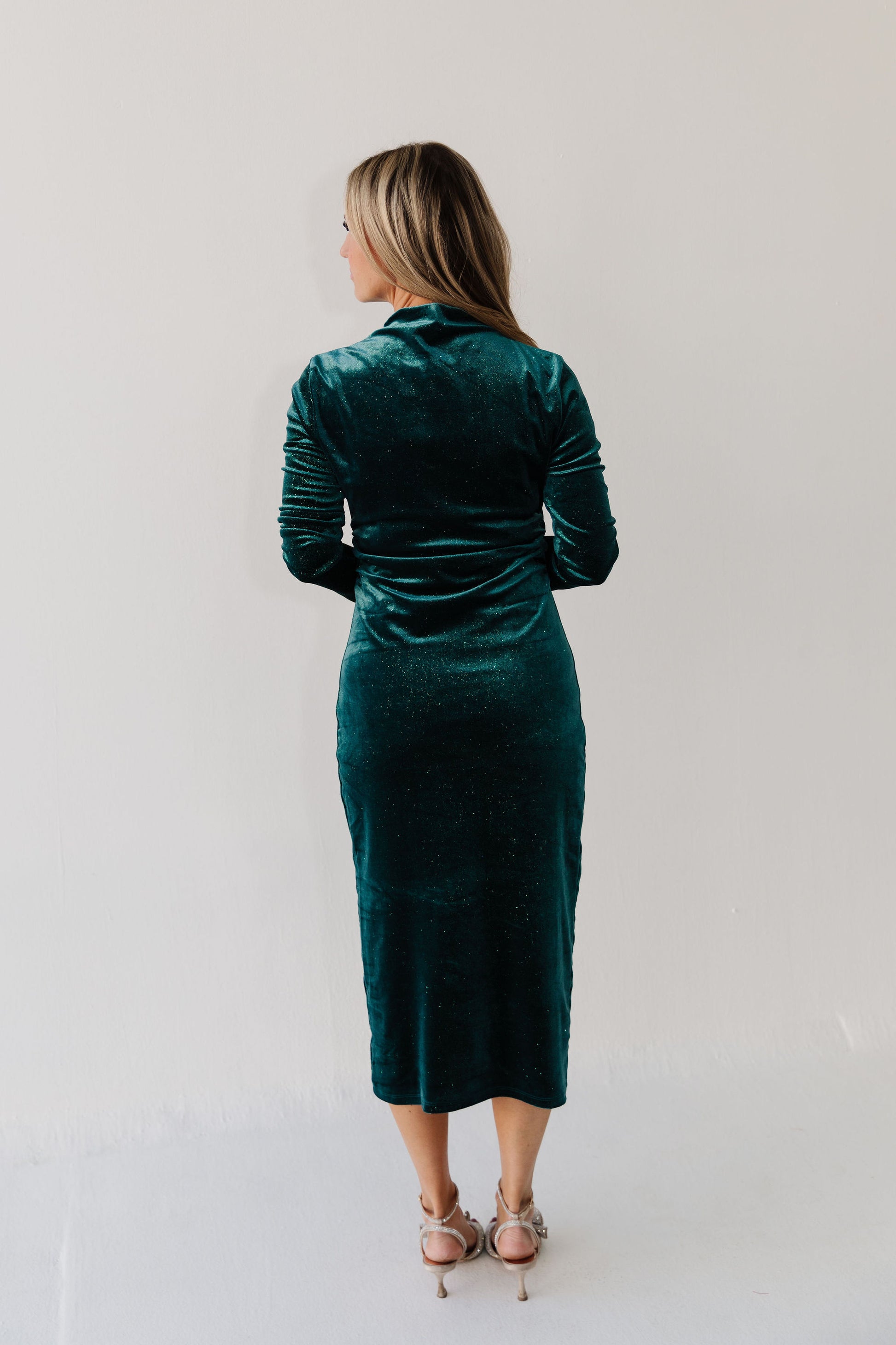 THE WHITNEY GLITTERY VELVET DRESS IN EMERALD Large