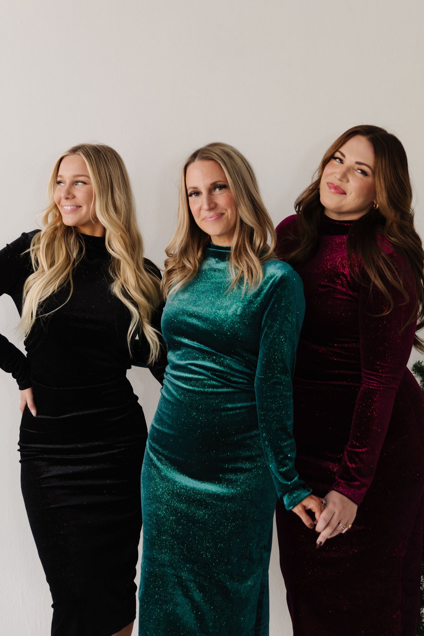 THE WHITNEY GLITTERY VELVET DRESS IN BLACK