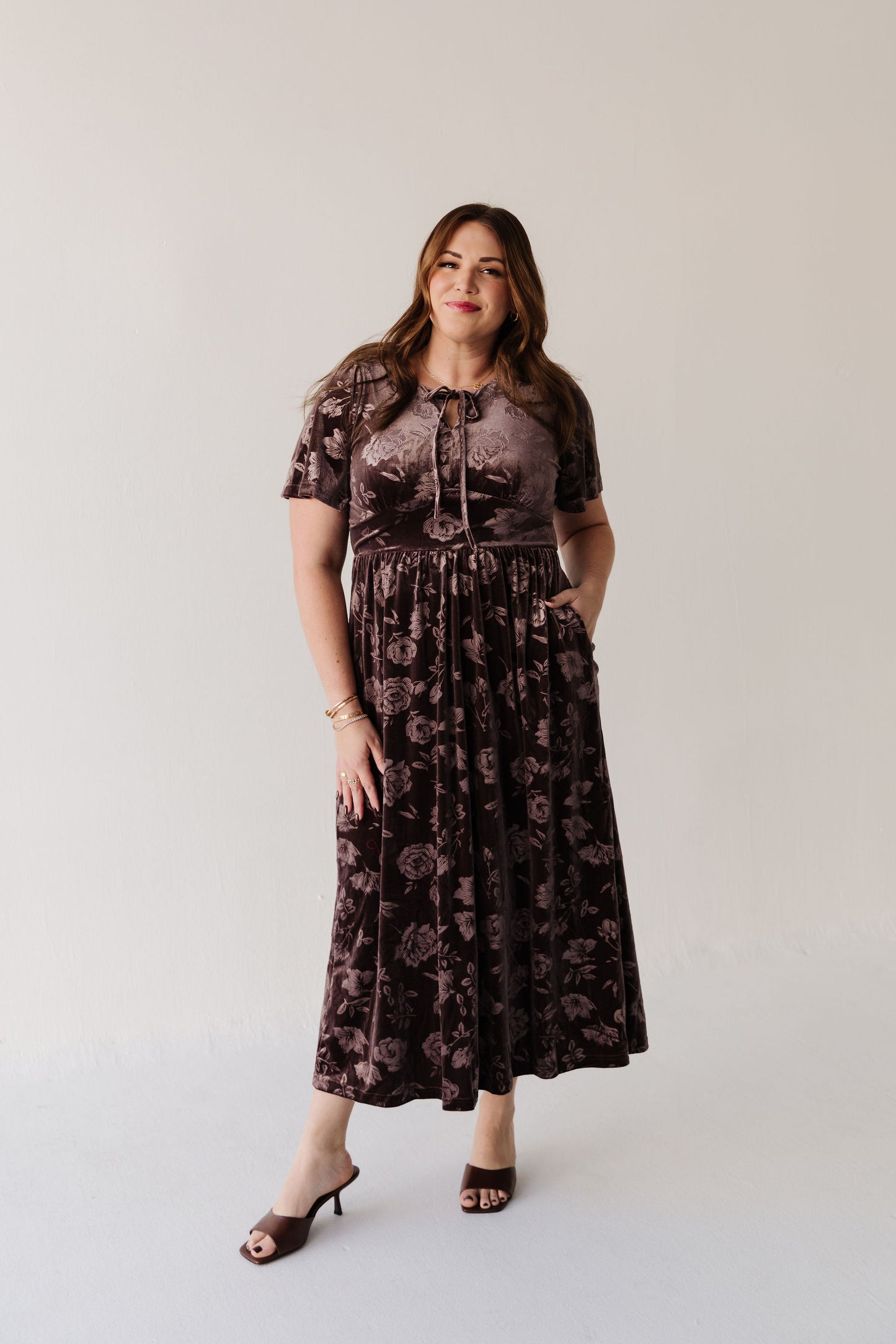 THE TIFFANY VELVET MIDI DRESS IN BROWN