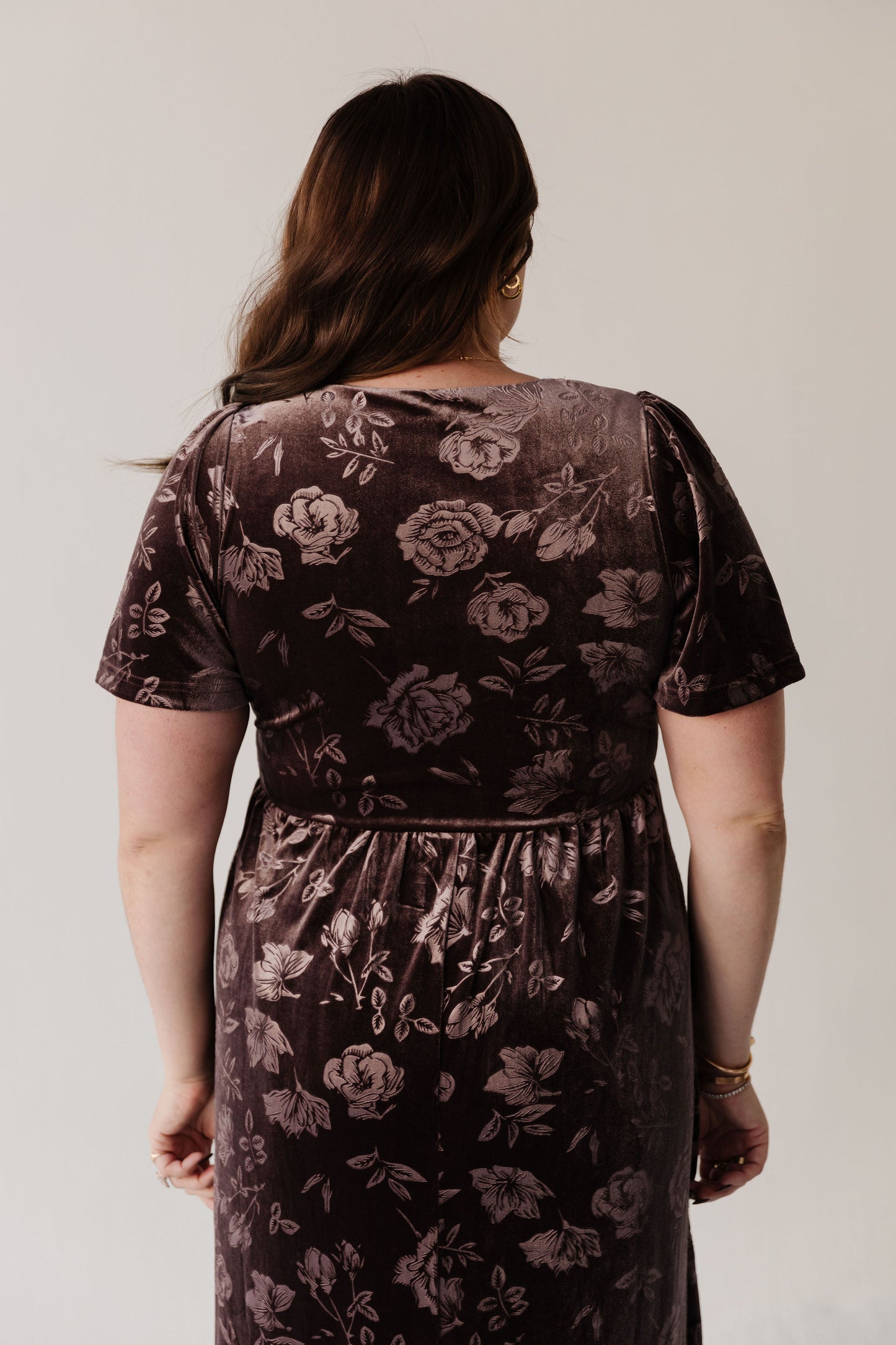 THE TIFFANY VELVET MIDI DRESS IN BROWN