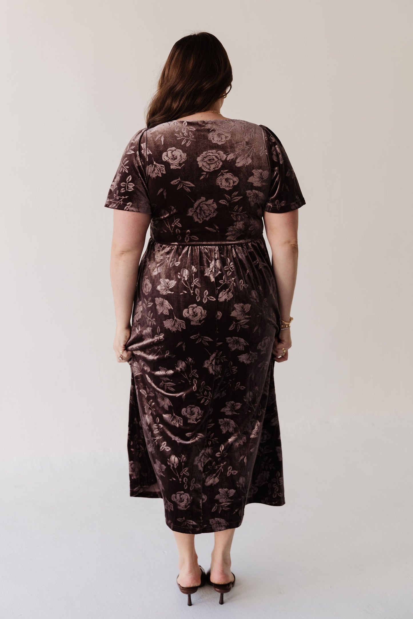 THE TIFFANY VELVET MIDI DRESS IN BROWN
