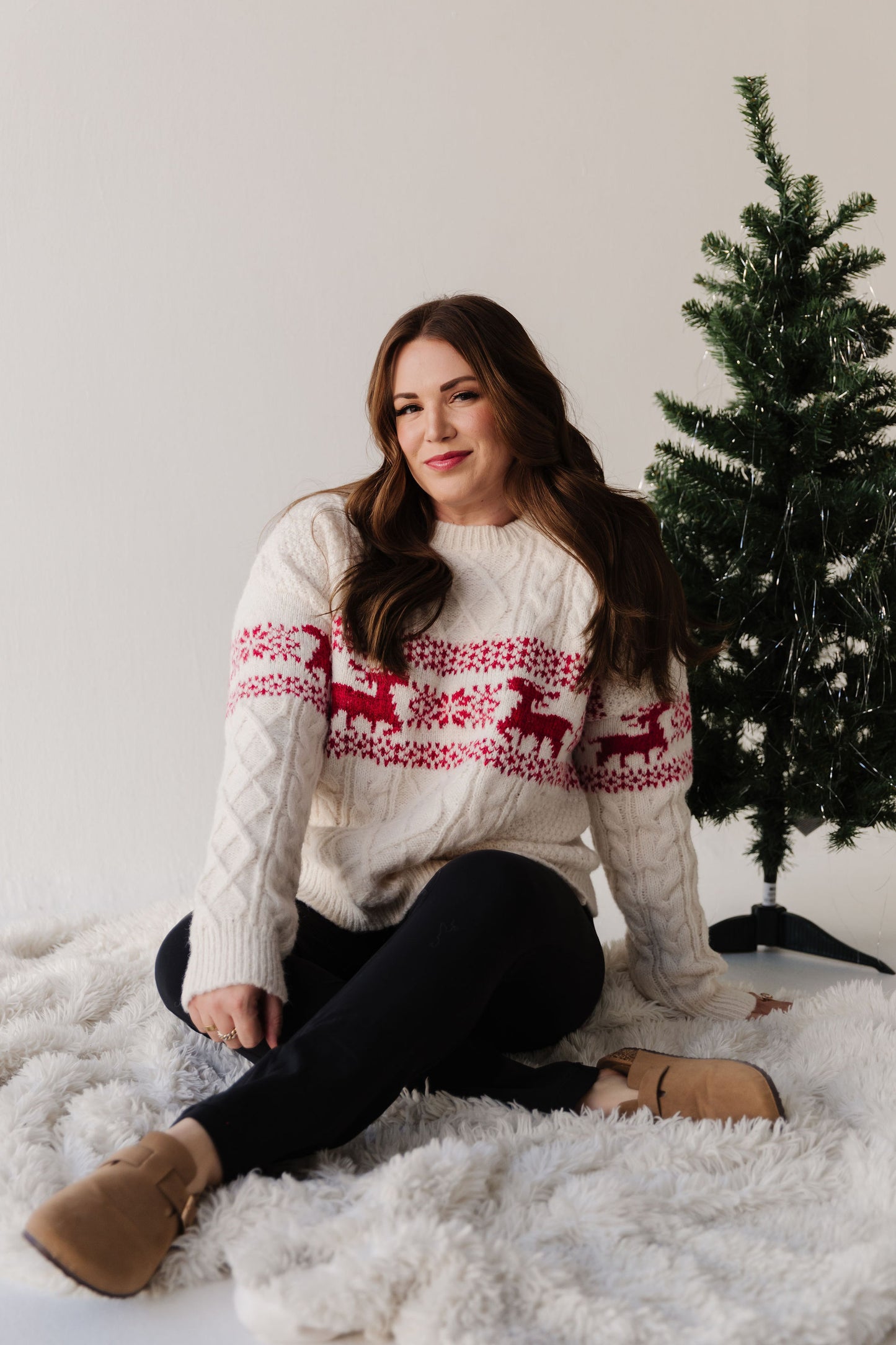 THE REINDEER KNIT SWEATER IN CREAM